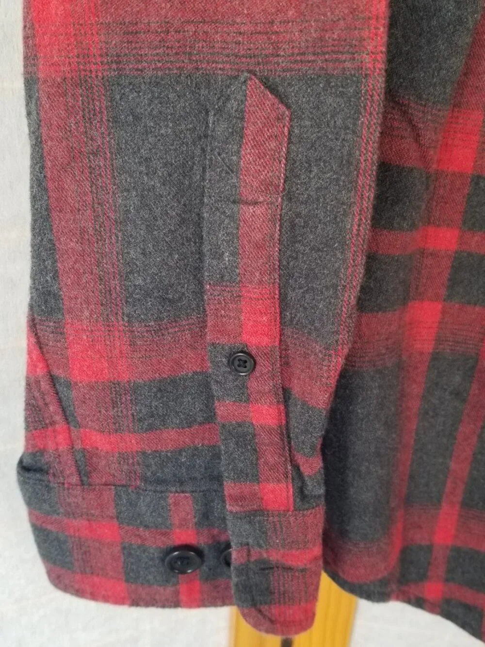 Banana Republic Luxe Flannel Shirt Red Charcoal Gray Plaid Men's XL